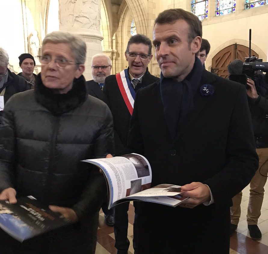 Emmanuel Macron journal scolaire madmagz education